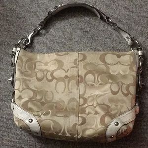 Coach Carly Hobo (D1026-F13980)